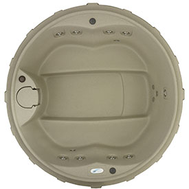 Round hot tub from Dream Maker Spas