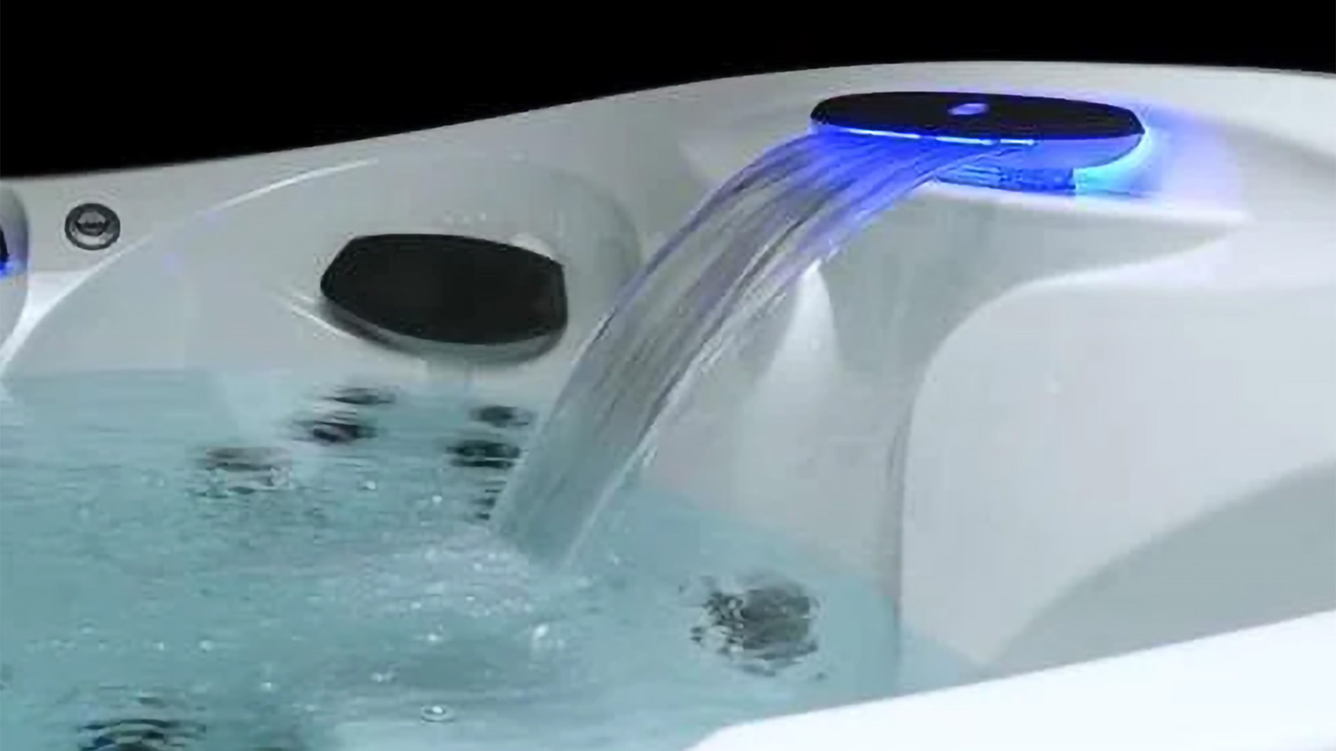 J-485™ Designer Hot Tub with Open Seating